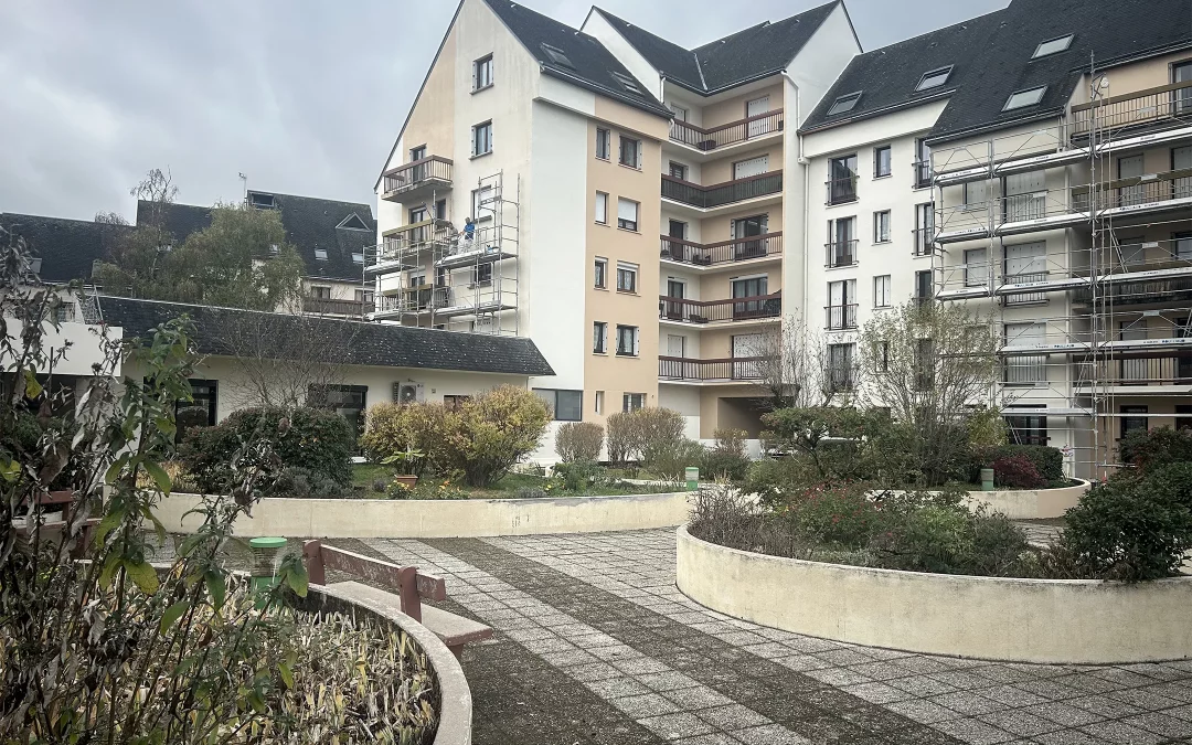 Ravalement et étanchéité à Joué-lès-Tours : un chantier XXL piloté par Ergonium