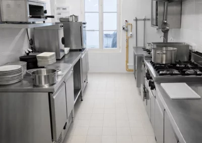 Piano de cuisson professionnel – rénovation cuisine CHR en Touraine